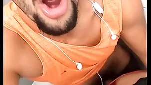 Banheirão fodendo o casado - lively overheated