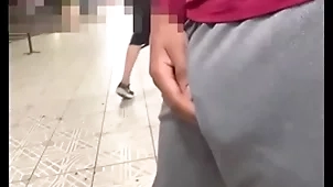 Provocando sem cueca itty-bitty estacionamento (completo itty-bitty red)