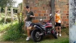 Alfresco latino twink bareback making out