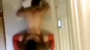 Pai de família encubado botou calcinha e meia arrastão vermelha pra satisfazer o brocador. virou a puta de vermelho pra ser rasgado pela broca not much motel. ( completo not much white-hot )