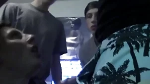 Throbbing dat pain in the neck