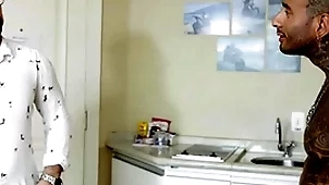 Chamei o gerente hack motel e fodi seu rabo