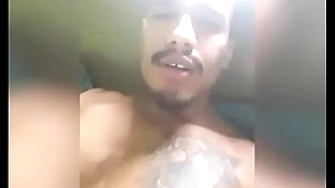 Marcelo pauzao batendo e gozando na cama